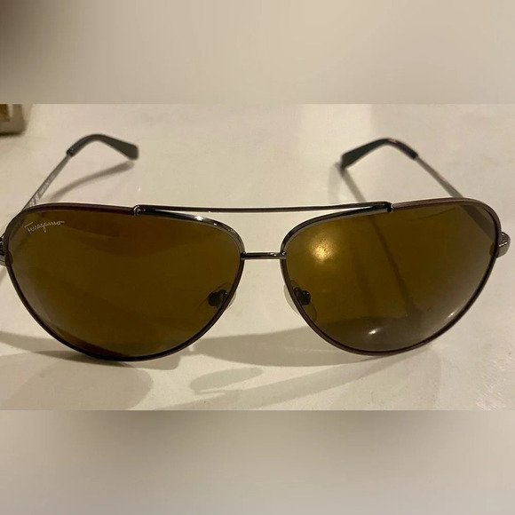 Salvatore Ferragamo Gradient Aviator Sunglasses - Retails $385 NEW AUTHENTIC - Picture 8 of 13